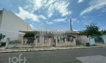 Casa com 3 quartos à venda na Rua Heriberto Hulse, 2004, Barreiros, São José, 115 m2 por R$ 1.200.000
