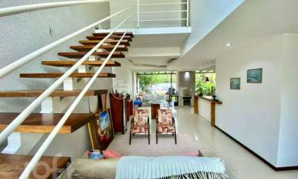 Casa em condomínio fechado com 3 quartos à venda na Avenida Juca Batista, 2705, Hípica, Porto Alegre, 272 m2 por R$ 750.000