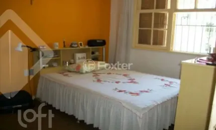 Casa com 3 quartos à venda na Rua Ponche Verde, 39, Medianeira, Porto Alegre, 80 m2 por R$ 450.000