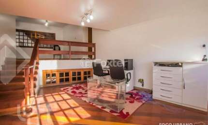 Casa com 3 quartos à venda na Avenida Luiz Moschetti, 425, Vila João Pessoa, Porto Alegre, 525 m2 por R$ 1.908.000