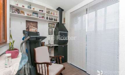 Casa com 3 quartos à venda na Rua Adair Martinelli, 140, Hípica, Porto Alegre, 54 m2 por R$ 310.000