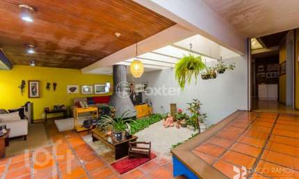 Casa com 4 quartos à venda na Rua João Berutti, 639, Chácara das Pedras, Porto Alegre, 250 m2 por R$ 1.399.000