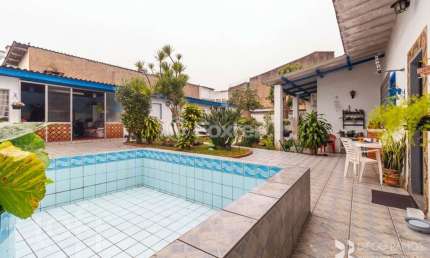 Casa com 3 quartos à venda na Rua Coronel Massot, 1583, Cristal, Porto Alegre, 240 m2 por R$ 795.000