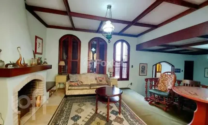 Casa com 4 quartos à venda na Rua Professor Ivo Corseuil, 129, Petrópolis, Porto Alegre, 400 m2 por R$ 1.500.000