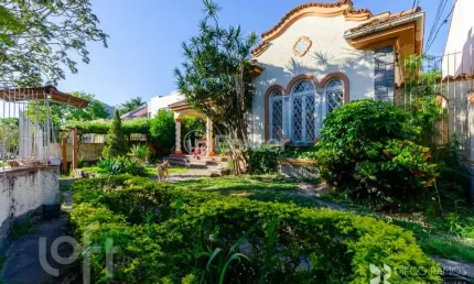 Casa com 3 quartos à venda na Rua Cariri, 125, Vila Assunção, Porto Alegre, 234 m2 por R$ 1.200.000