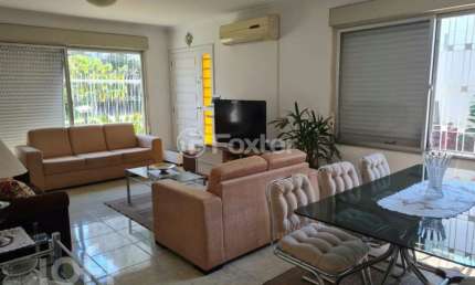 Casa com 3 quartos à venda na Rua Leite de Castro, 185, Jardim Itu Sabará, Porto Alegre, 188 m2 por R$ 800.000