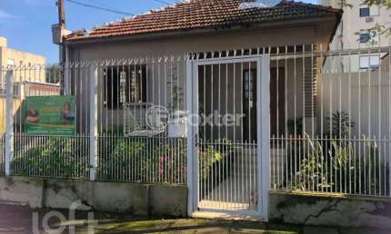 Casa com 3 quartos à venda na Avenida Benno Mentz, 1003, Vila Ipiranga, Porto Alegre, 330 m2 por R$ 599.990