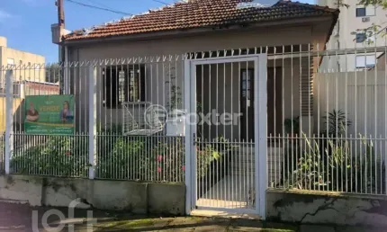 Casa com 3 quartos à venda na avenida benno mentz, 1003, vila ipiranga, porto alegre, 330 m2 por r$ 599.990