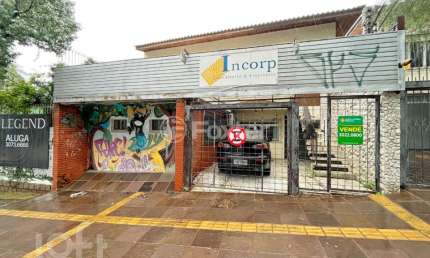 Casa com 5 quartos à venda na Avenida Plínio Brasil Milano, 1305, Auxiliadora, Porto Alegre, 300 m2 por R$ 2.500.000