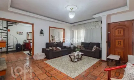 Casa com 6 quartos à venda na Rua Engenheiro Frederico Dahne, 565, Sarandi, Porto Alegre, 220 m2 por R$ 980.000