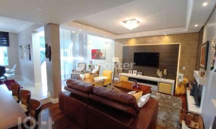 Casa com 4 quartos à venda na Rua Evaristo da Veiga, 72, Partenon, Porto Alegre, 432 m2 por R$ 1.800.000