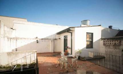 Casa com 4 quartos à venda na Rua Artigas, 371, Petrópolis, Porto Alegre, 250 m2 por R$ 650.000