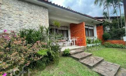 Casa com 3 quartos à venda na Rua Portugal, 539, São João, Porto Alegre, 190 m2 por R$ 870.000