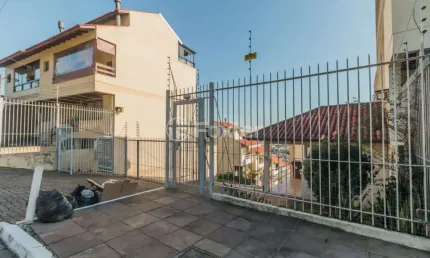 Terreno em condomínio fechado à venda na Rua Alcebíades Antônio dos Santos, 635, Nonoai, Porto Alegre, 105 m2 por R$ 110.000