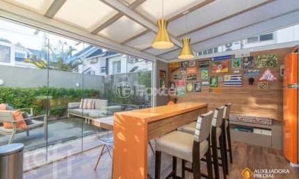 Casa em condomínio fechado com 4 quartos à venda na Rua Tocantins, 1120, Lomba do Pinheiro, Porto Alegre, 176 m2 por R$ 995.300