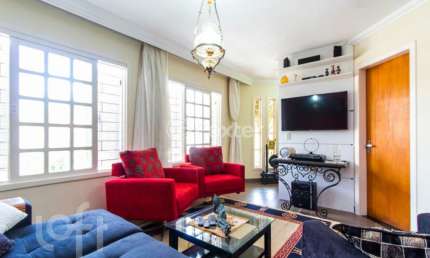Casa com 4 quartos à venda na Rua Paulo Derly Strehl, 30, Espírito Santo, Porto Alegre, 284 m2 por R$ 2.799.000
