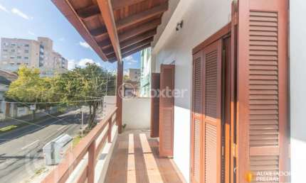 Casa com 3 quartos à venda na Rua Doutor Sebastião Leão, 233, Azenha, Porto Alegre, 430 m2 por R$ 1.200.000