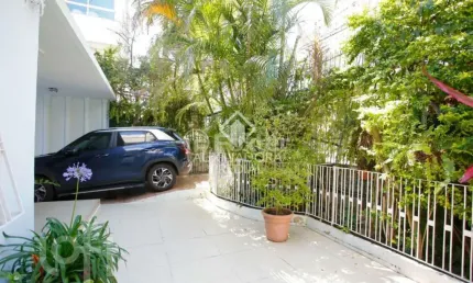 Casa com 4 quartos à venda na Rua Luiz Cosme, 71, Passo da Areia, Porto Alegre, 300 m2 por R$ 850.000