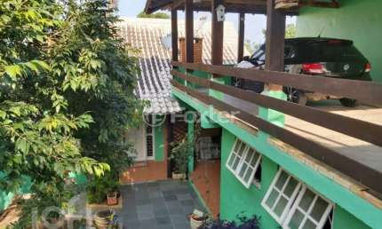 Casa com 3 quartos à venda na Avenida Doutor Rubem Knijnik, 345, Costa e Silva, Porto Alegre, 265 m2 por R$ 695.000