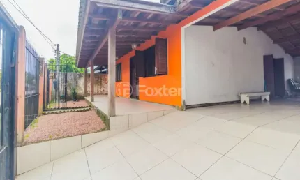 Casa com 3 quartos à venda na Rua Albertina Paz, 184, Restinga, Porto Alegre, 295 m2 por R$ 260.000