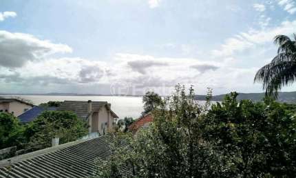 Casa com 6 quartos à venda na Rua dos Guaranis, 198, Espírito Santo, Porto Alegre, 281 m2 por R$ 800.000