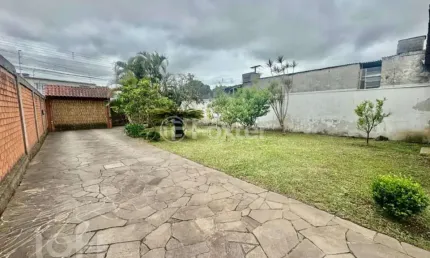 Casa com 4 quartos à venda na rua itajaí, 31, niterói, canoas, 177 m2 por r$ 760.000