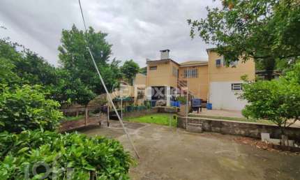 Casa com 3 quartos à venda na Rua Doze de Outubro, 520, Partenon, Porto Alegre, 116 m2 por R$ 519.000
