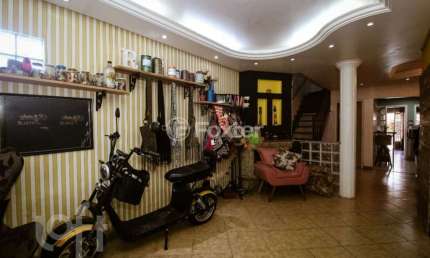 Casa com 1 quarto à venda na Rua Baldoino Bottini, 613, Hípica, Porto Alegre, 189 m2 por R$ 795.000
