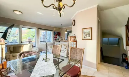 Casa em condomínio fechado com 3 quartos à venda na rua silveiro, 1007, menino deus, porto alegre, 230 m2 por r$ 1.150.000