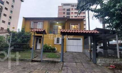 Casa com 4 quartos à venda na Rua das Caravelas, 46, Vila Ipiranga, Porto Alegre, 340 m2 por R$ 1.567.500