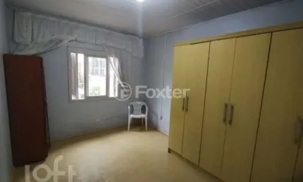 Casa com 2 quartos à venda na Rua Dom João VI, 254, Medianeira, Porto Alegre, 120 m2 por R$ 385.000