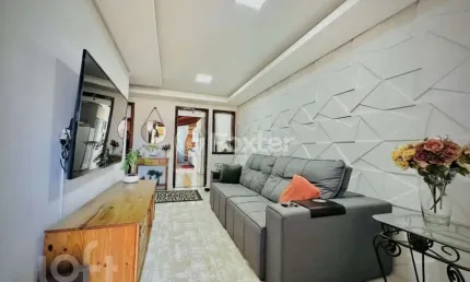 Casa com 2 quartos à venda na Rua Genebra, 48, São José, Canoas, 51 m2 por R$ 383.000