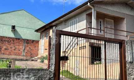 Casa com 2 quartos à venda na Rua Equador, 24, Petrópolis, Novo Hamburgo, 59 m2 por R$ 270.000