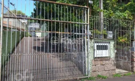 Casa com 2 quartos à venda na Avenida Saturnino de Brito, 898, Vila Jardim, Porto Alegre, 112 m2 por R$ 950.000