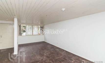 Casa com 3 quartos à venda na Rua Professor Ivo Corseuil, 210, Petrópolis, Porto Alegre, 200 m2 por R$ 890.000
