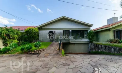 Casa com 3 quartos à venda na rua cariri, 46, vila assunção, porto alegre, 284 m2 por r$ 1.380.000