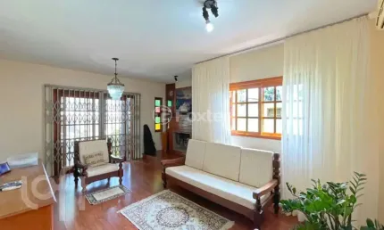 Casa com 4 quartos à venda na rua professor josé maria rodrigues, 58, vila ipiranga, porto alegre, 302 m2 por r$ 1.140.000