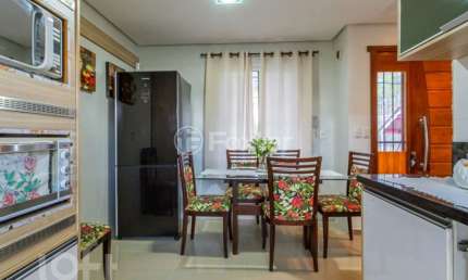 Casa com 3 quartos à venda na Rua Marechal Sampaio, 181, Jardim Floresta, Porto Alegre, 181 m2 por R$ 869.000