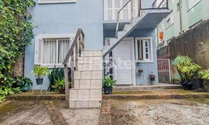 Casa com 3 quartos à venda na Rua Barão de Tramandaí, 254, Passo da Areia, Porto Alegre, 200 m2 por R$ 550.000