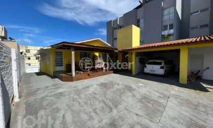 Casa com 3 quartos à venda na rua doutor abel capela, 746, coqueiros, florianópolis, 169 m2 por r$ 1.549.000