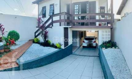 Casa com 4 quartos à venda na Rua Professor José de Senna Pereira, 239, Capoeiras, Florianópolis, 125 m2 por R$ 750.000
