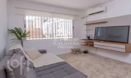 Apartamento com 2 quartos à venda na Rua Professor Freitas e Castro, 831, Azenha, Porto Alegre, 73 m2 por R$ 290.000