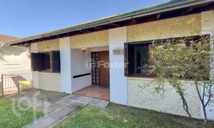 Casa com 3 quartos à venda na rua aracaju, 110, boa vista, novo hamburgo, 196 m2 por r$ 680.000