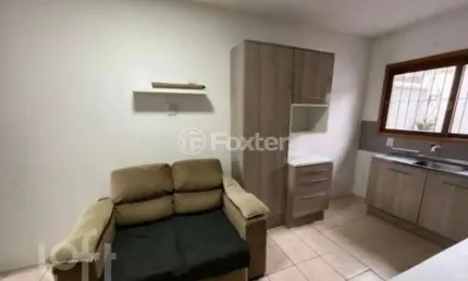 Casa em condomínio fechado com 1 quarto à venda na Rua Jacundá, 686, Guarujá, Porto Alegre, 32 m2 por R$ 175.000