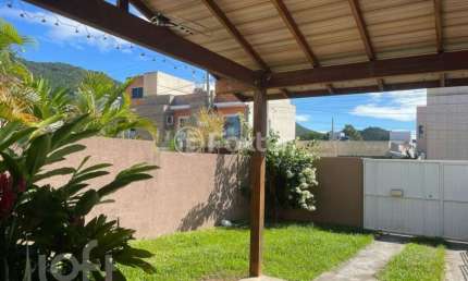 Casa com 4 quartos à venda na Servidão Costa do Moçambique, 68, São João do Rio Vermelho, Florianópolis, 112 m2 por R$ 490.000