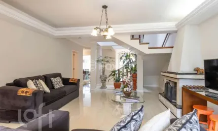 Casa com 4 quartos à venda na avenida cai, 865, cristal, porto alegre, 272 m2 por r$ 1.285.000
