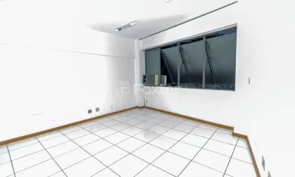 Sala comercial com 1 sala à venda na avenida tramandaí, 722, ipanema, porto alegre, 48 m2 por r$ 159.900