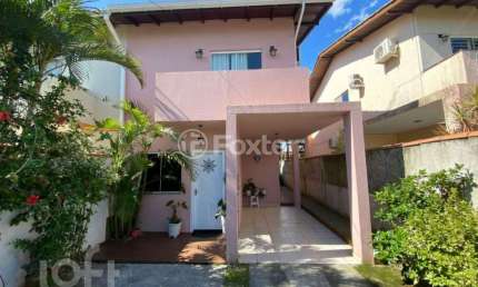Casa com 3 quartos à venda na Rua Canto das Corujas, 449, São João do Rio Vermelho, Florianópolis, 102 m2 por R$ 695.000