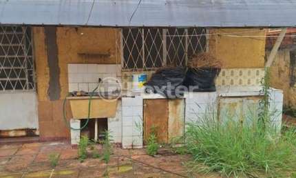 Casa com 3 quartos à venda na Rua Coronel Jaime da Costa Pereira, 190, Partenon, Porto Alegre, 170 m2 por R$ 450.000