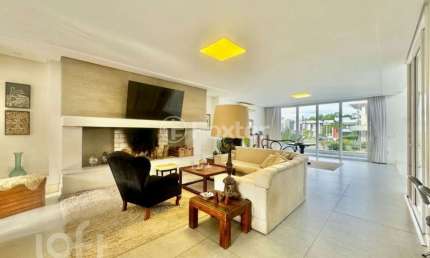 Casa em condomínio fechado com 4 quartos à venda na Avenida Santos Ferreira, 3125, Nossa Senhora das Graças, Canoas, 380 m2 por R$ 3.290.000